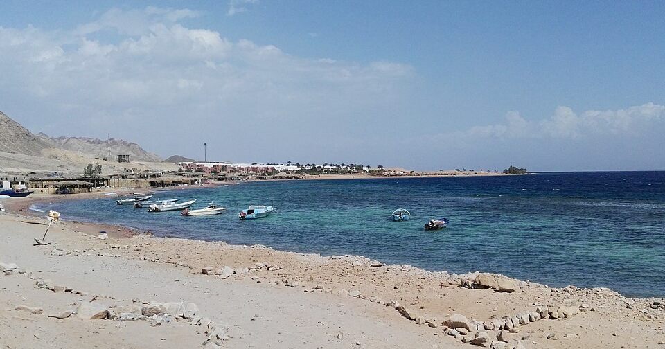 Shore and clear water at Three Pools, Dahab